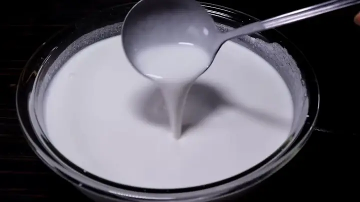 Cách Pha Bột Bánh Cuốn Chuẩn: Bánh Mỏng Mịn, Dai Ngọn Tại Nhà