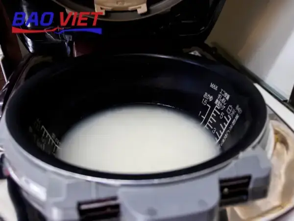 Cách Ước Lượng Nước Nấu Cơm Chuẩn Cho Từng Loại Gạo