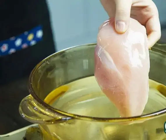 Cải Cúc Nấu Thịt Gà