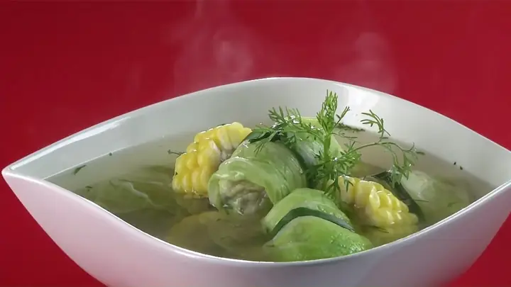 Cách Nấu Canh Cải Thảo Cuộn Thịt Gà Nấm Hương Chuẩn Vị