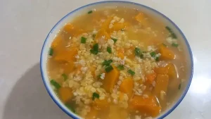 Canh Đậu Xanh Bí Đỏ Thịt Băm: Công Thức Đơn Giản, Bổ Dưỡng Cho Cả Gia Đình