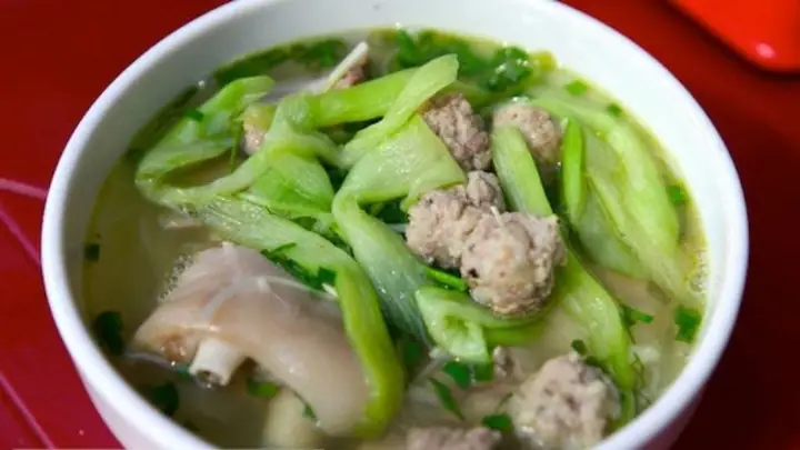 Canh Móng Giò Dọc Mùng