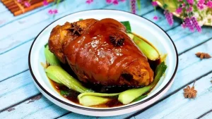 Hướng Dẫn Chi Tiết Cách Làm Chân Giò Hầm Quảng Đông Thơm Mềm