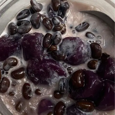 Chè Đậu Đen Khoai Lang