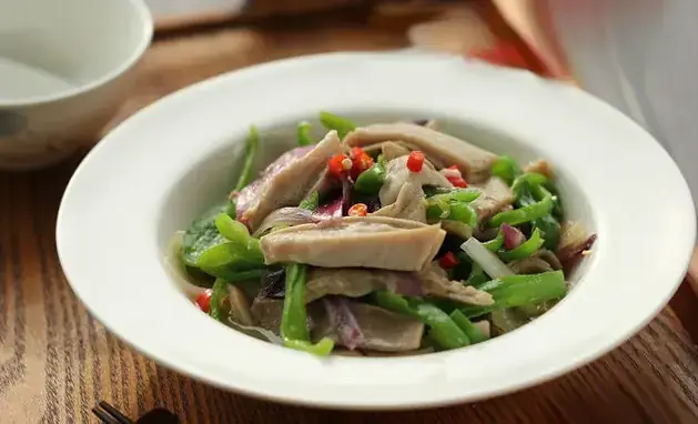Dạ Dày Lợn Xào Rau Răm