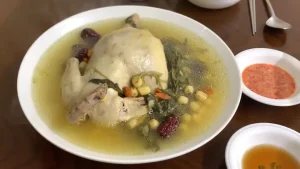Gà Tần Hạt Sen Ngải Cứu