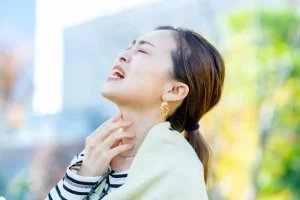 Đồ Uống Khi Đau Họng: Gợi Ý Từ Chuyên Gia & Cách Chăm Sóc