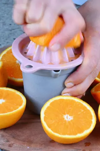 How To Make Orange Juice With A Juicer