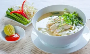 Hướng Dẫn Nấu Hủ Tiếu Gà Chuẩn Vị: 2 Công Thức Chi Tiết