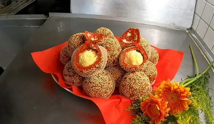 Hướng Dẫn Làm Bánh Rán Gấc