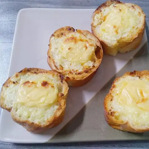 Làm Bánh Với Phô Mai Con Bò Cười