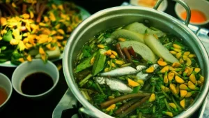 Review Lẩu Cá Linh Bông Điên Điển Cần Thơ: Món Ngon Dân Dã Đậm Vị Sông Nước