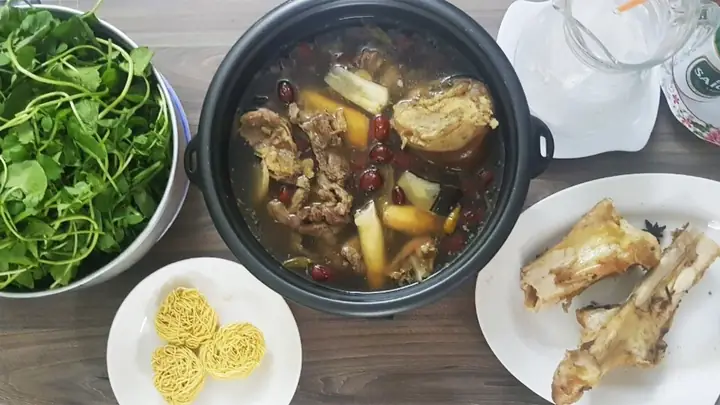 Lẩu Gân Bò Thuốc Bắc