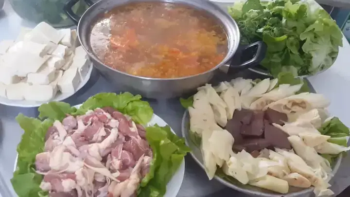 Rau Ăn Với Lẩu Ngan: Bí Quyết Lựa Chọn & Kết Hợp Chuẩn Vị