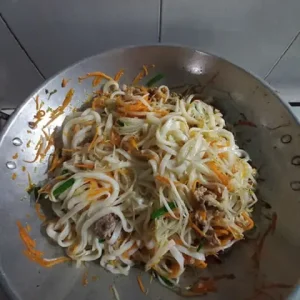 Mì Quảng Xào Thập Cẩm