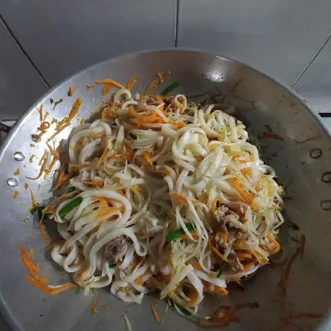 Mì Quảng Xào Thập Cẩm