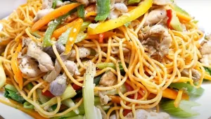 Cách Làm Mì Xào Gà Chua Cay Chuẩn Vị, Thơm Ngon Đậm Đà