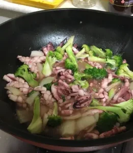Mực Ống Xào Súp Lơ