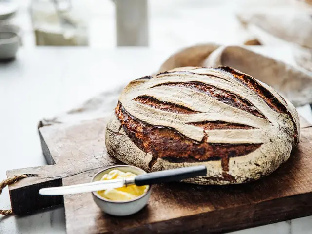 Cách Làm Bánh Mì Nướng Men Tự Nhiên Dễ Tại Nhà