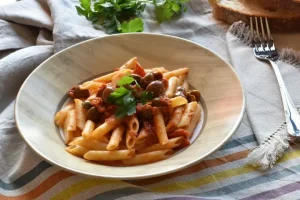 Pasta Tonno Olive E Capperi: Công Thức Đơn Giản, Hương Vị Đậm Đà