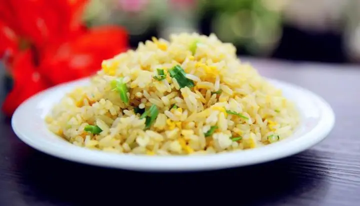 Review Quán Ăn Duy Nhất: Phở Bò & Cơm Rang Ngon Chuẩn Vị Hà Nội