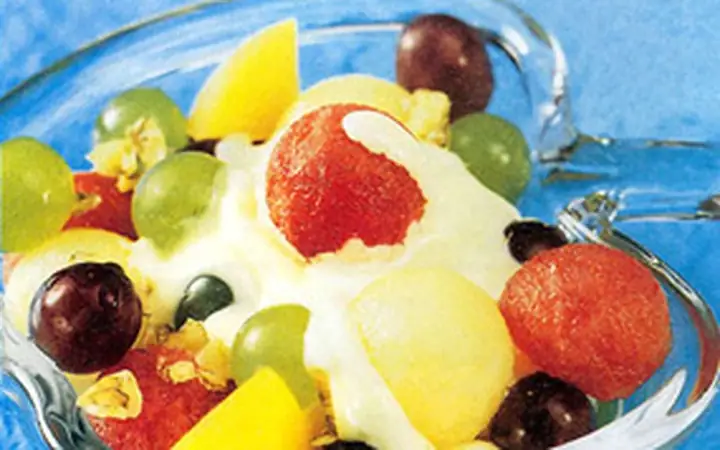 Salad Hoa Quả Cho Bé