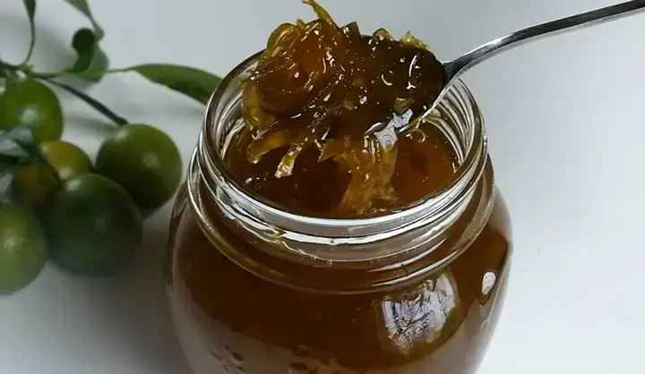 Hướng Dẫn Chi Tiết Cách Làm Tắc Ngâm Mật Ong Đường Phèn Tại Nhà