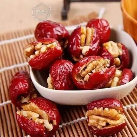 Táo Đỏ Kẹp Óc Chó Có Tác Dụng Gì? Cẩm Nang Toàn Diện Cho Sức Khỏe