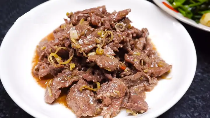 Thịt Bò Rang Sả Ớt