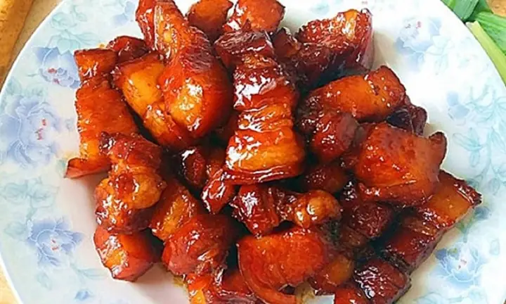 Thịt Heo Kho Xì Dầu Chuẩn Vị: Béo Thơm Không Ngấy, Cách Làm Chi Tiết Từ A Đến Z Thịt Heo Kho Xì Dầu Chuẩn Vị: Béo Thơm Không Ngấy, Cách Làm Chi Tiết Từ A Đến Z