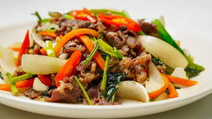 Thịt Nấu Với Cà Chua