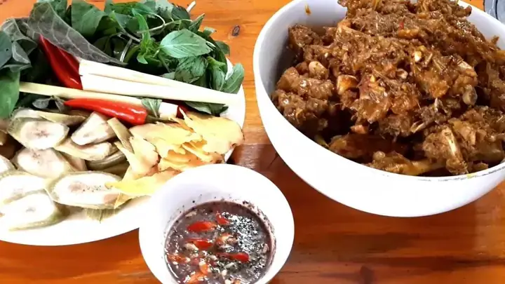 Thịt Thỏ Nấu Riềng Mẻ