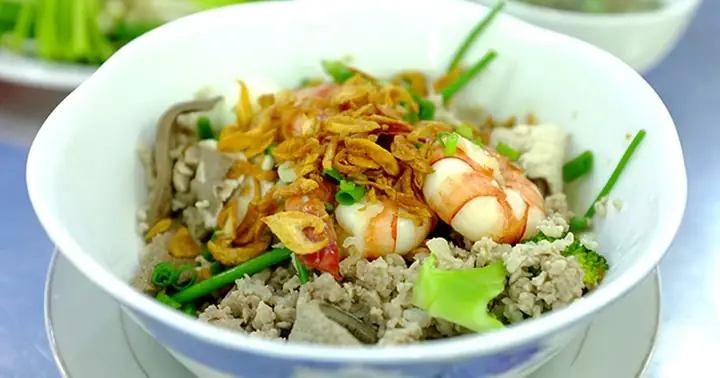 Hủ Tiếu Nam Vang Sài Gòn: Tô Đắt Nhất, Vì Sao?