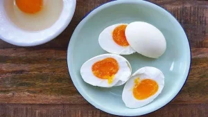 Trứng Vịt Muối Có Cần Luộc Không? Hướng Dẫn Khử Mùi & Bảo Quản Đúng Chuẩn