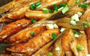 Vây Cá Hồi Kho Tiêu